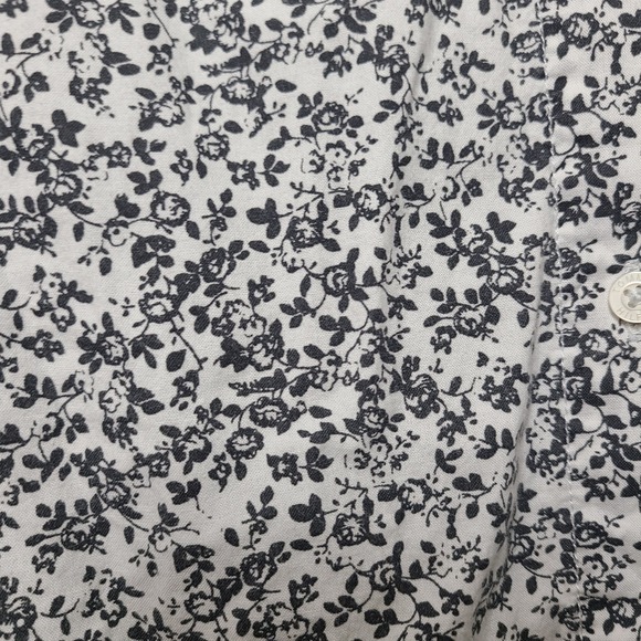 Tommy Hilfiger Womens Top Small Black White Floral Roll Tab Sleeve Button Up - Picture 3 of 7